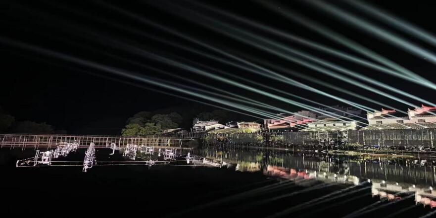 LED搖頭染色燈效果圖 LED搖頭染色燈效果圖