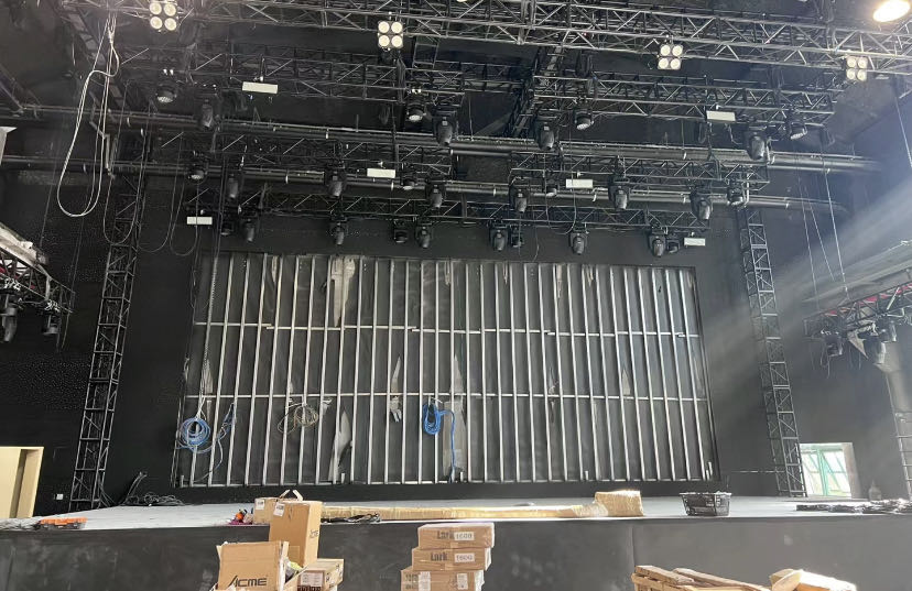 舞臺(tái)LED顯示屏案例-凰津光電