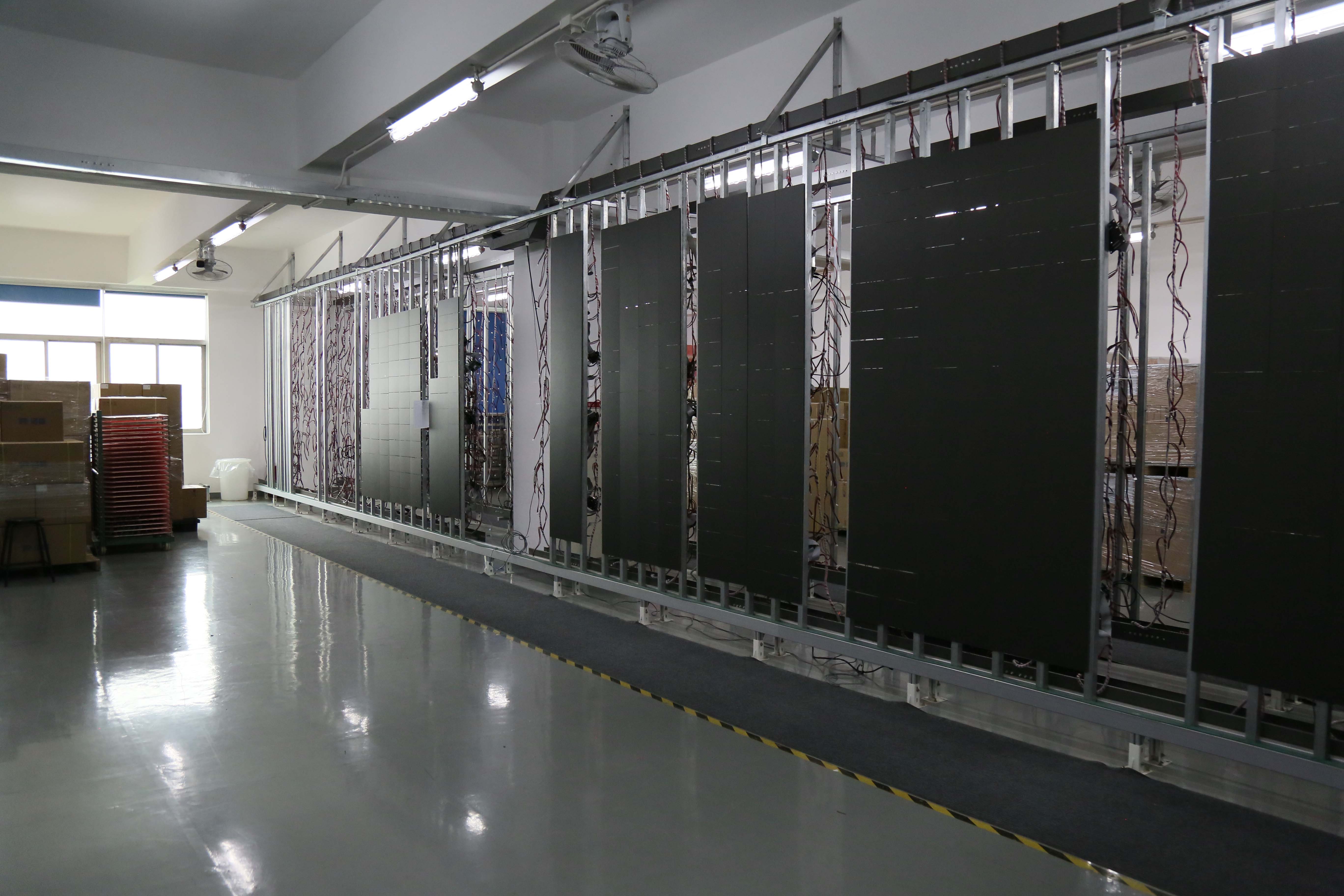 顯示屏老化車間